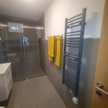 Paula Haus *